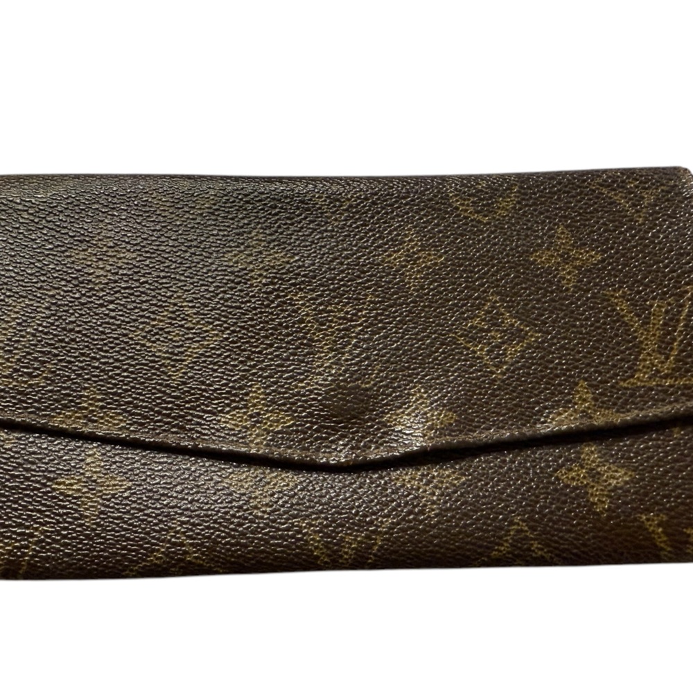 Louis Vuitton Josephine long wallet with missing zipper pull